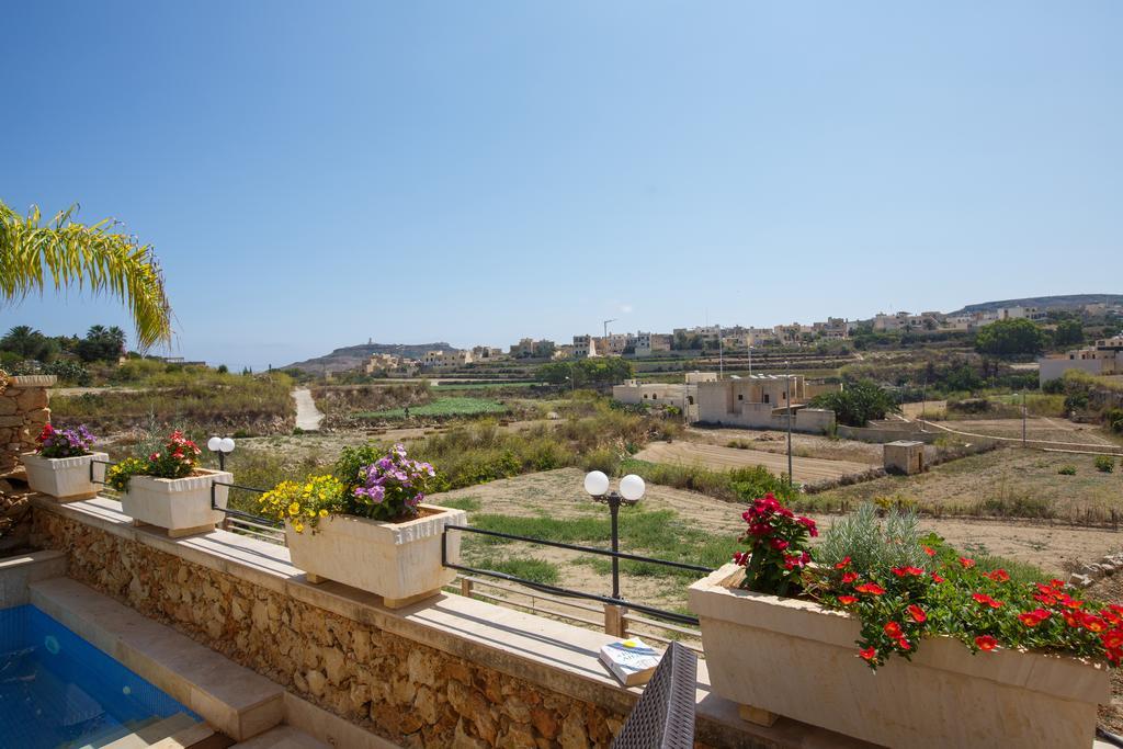 Carini Farmhouses Għarb Quarto foto
